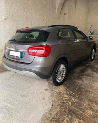 MERCEDES GLA 180 D AUTOMATIC 110 CV 80 KW