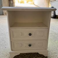 Comodino con due cassetti