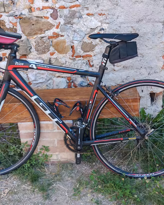 bici da strada GT