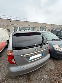 Auto Honda FR-V 6 posti