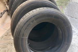 Pneumatici d’epoca Michelin 175-400 X Lancia Flami