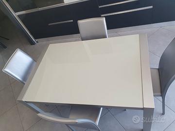 Tavolo cucina/ soggiorno