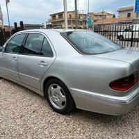 Mercedes-benz E 270 CDI cat Avantgarde