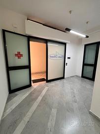 Studio professionale ad Andria, in Via Mercadante