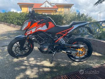 KTM duke 125