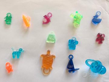 Ciondoli plastica trasparente anni 90