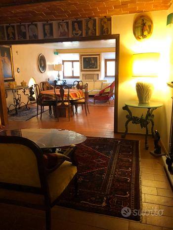 Appartamento centro storico a Prato ( Po)