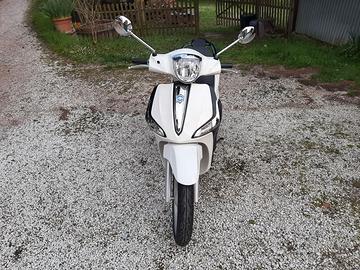 Piaggio Liberty 50 4T – 2022 – Solo 4.822 km