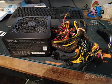Alimentatore Cooler Master MasterWatt Lite 700W - 