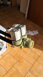 gruppo elettrovalvole con vaschetta acqua lavatric