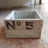 porta-vaso piccolo in legno vintage