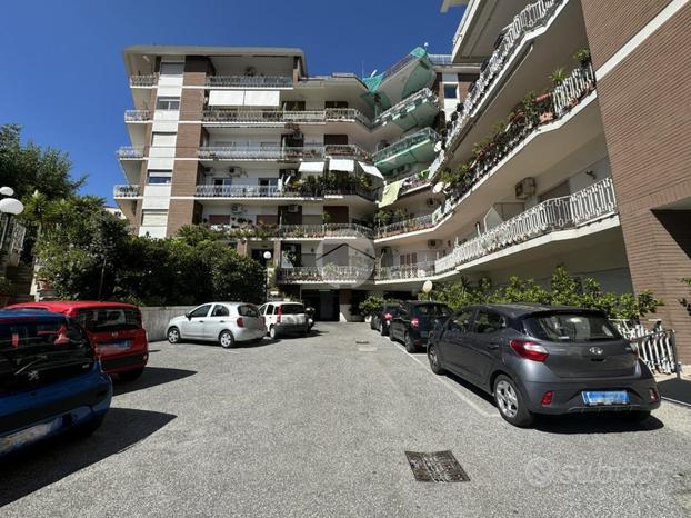 5 LOCALI A NAPOLI