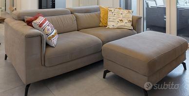 DIVANO 3 POSTI CON POUF
