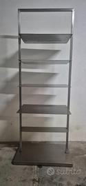 Libreria in acciaio inox con ruote