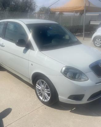 LANCIA Ypsilon 1.2 69 CV Unyca