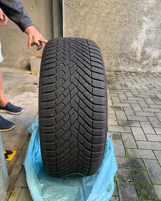 PIRELLI WINTER 2 SCORPION 255/45 R20  235/50 R20