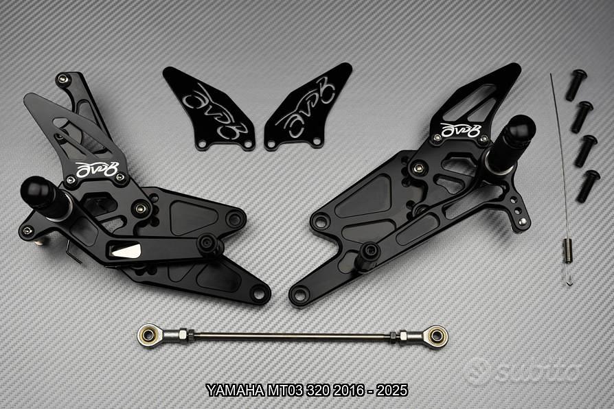 Supporto Pedane Arretrate Regolabili AVDB Per Yamaha MT-09, Tracer 900, XSR 900 - In Alluminio CNC 6061