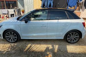 Audi A1 s line