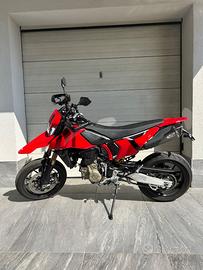 Ducati Hypermotard 698 Mono — 10/2025, 4.400 km