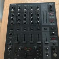 Behringer djx 750