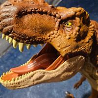 Dinonsauro T-rex Gigante Giochi Preziosi