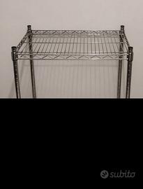 carrello scaffale in metallo cromato su ruote 
