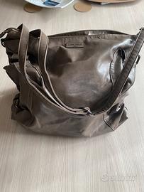 Borsa donna Camomilla usata. Buone condizioni