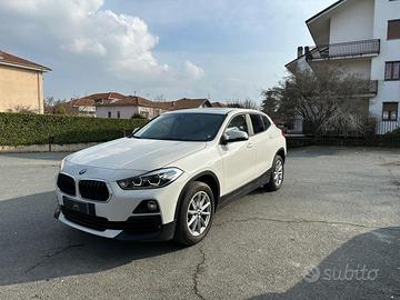 BMW X2 sDrive18i Sport-X Tetto apribile/Panoramico