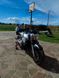 Suzuki gsr 600 