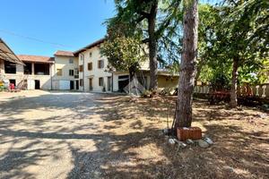CASA DI CORTE A LESTIZZA