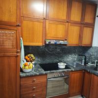 Cucina a L in legno massello di ciliegio – Marmo  