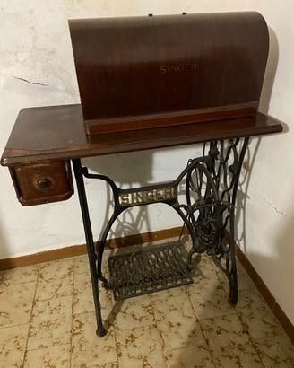 MACCHINA DA CUCIRE VINTAGE “SINGER”