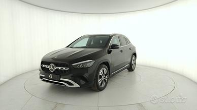 MERCEDES-BENZ GLA 200 d Progressive Advanced auto