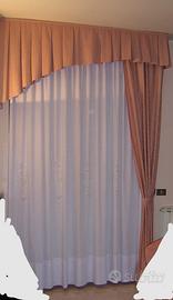 Calate laterali di due tende