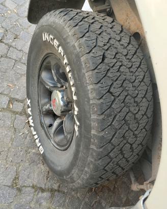 2 pneumatici 265/70/15 al 50% usati sul pajero