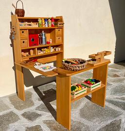 Banco negozio per bambini in legno con accessori