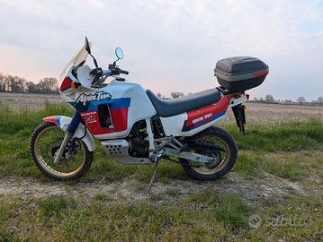 Honda africa twin 750