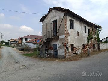 Rustico indipendente con terreno-San Germano (VC)
