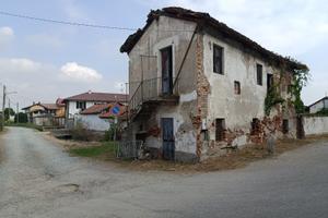 Rustico indipendente con terreno-San Germano (VC)