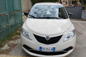 Lancia Ypsilon 1.2 gold