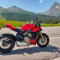Ducati Streetfighter V4S 
