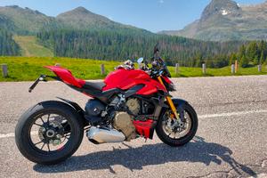 Ducati Streetfighter V4S my 23