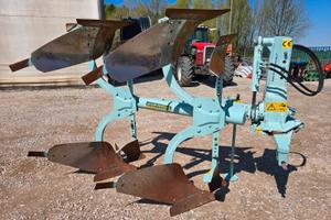 Aratro bivomere samadoval