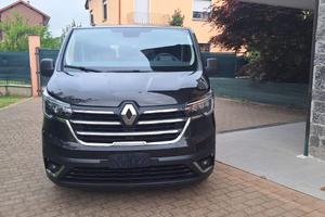 Renault Trafic PASSENGER 2.0 L2 H1 BLUE Dci 110CV