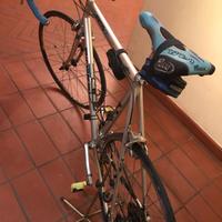 Bicicletta sportiva in alluminio