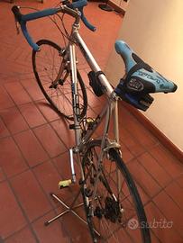 Bicicletta sportiva in alluminio