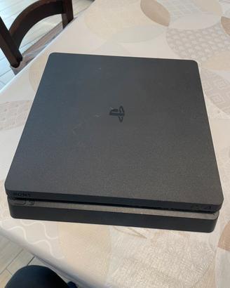 PS4 slim 1 TB