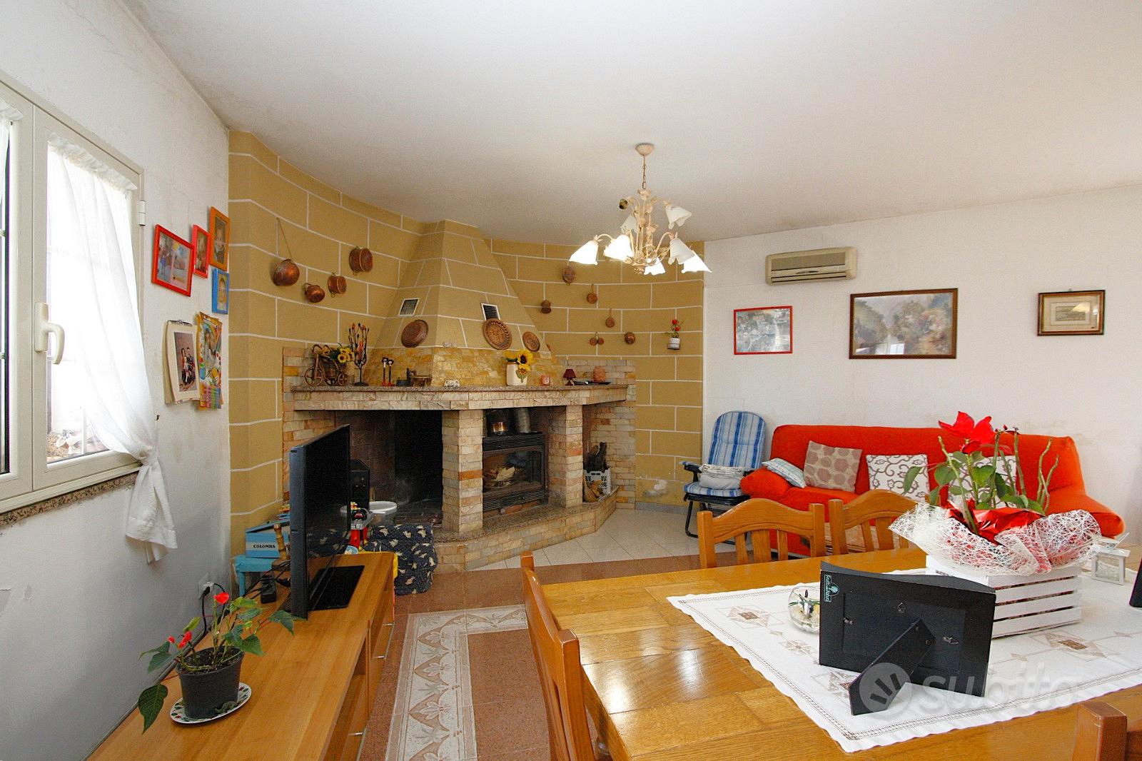 Prestigiosa villa ben rifinita con spazi esterni - Vista 3