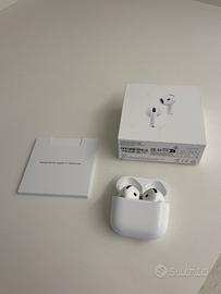 Airpods 4 cancellazione rumore