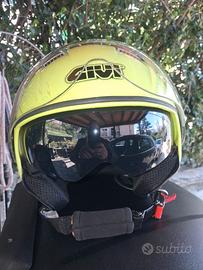 casco Givi con doppia visiera 